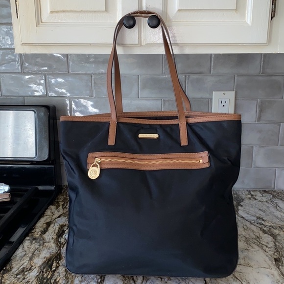 Michael Kors Black Kempton Large Nylon Tote Bag - Picture 1 of 7